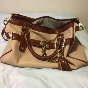 Crossbody medium sized